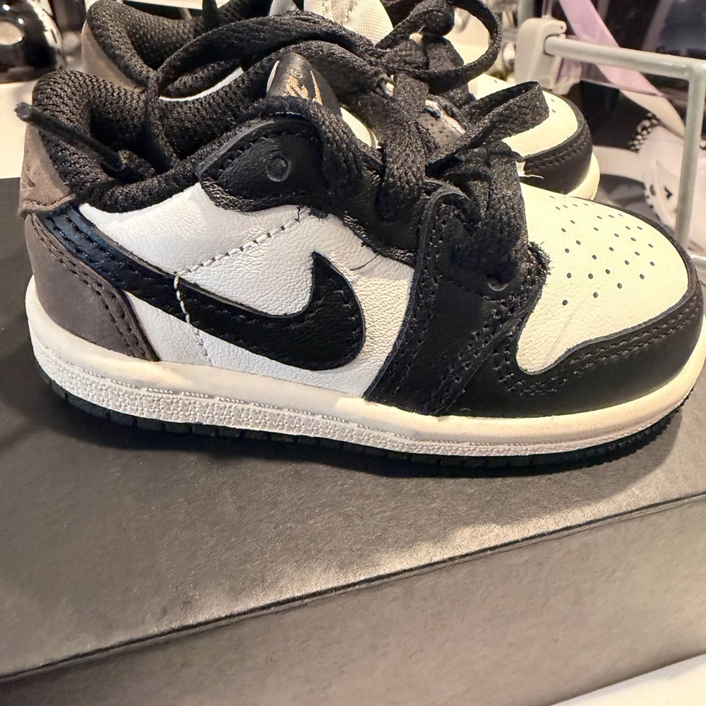 Nike Kids Black and White Sneakers
